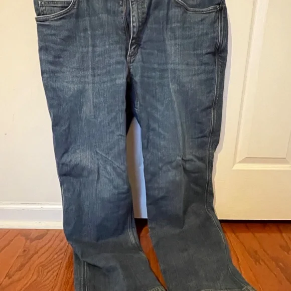 Duluth Trading Co Relaxed Blue Jeans Classic Comfort - Picture 3 of 3